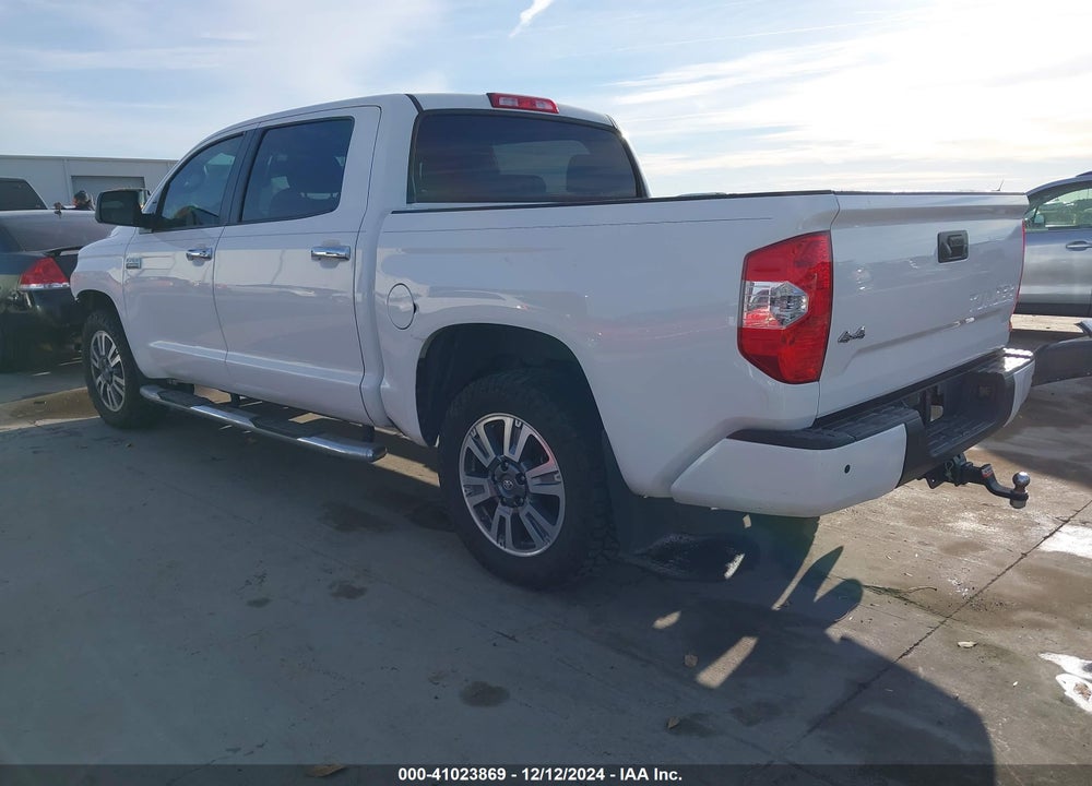 2018 TOYOTA TUNDRA PLATINUM 5.7L V8 VIN: 5TFAW5F19JX730854