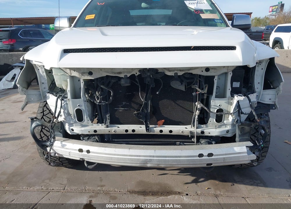 2018 TOYOTA TUNDRA PLATINUM 5.7L V8 VIN: 5TFAW5F19JX730854