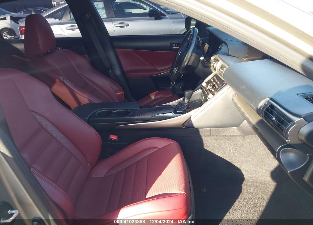 2017 LEXUS IS 350 VIN: JTHBE1D2XH5028610