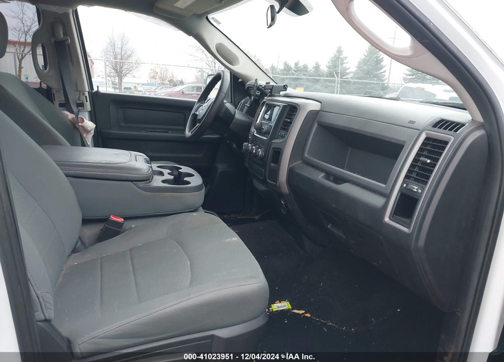 2016 RAM 1500 EXPRESS VIN: 1C6RR7KG7GS290078