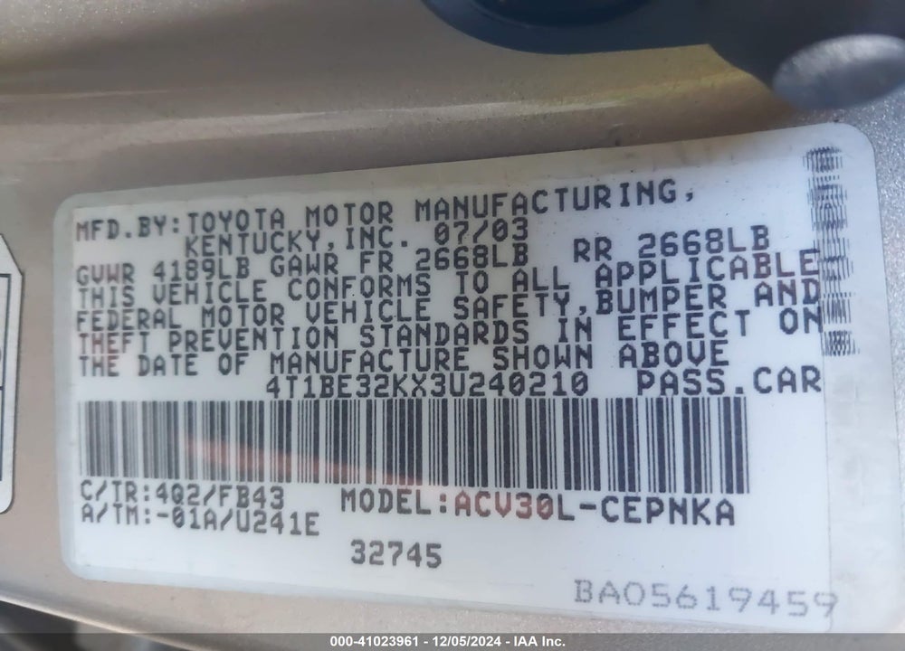 2003 TOYOTA CAMRY LE VIN: 4T1BE32KX3U240210