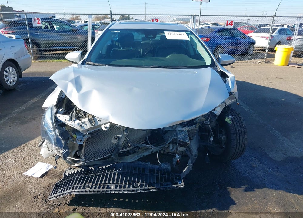 2018 TOYOTA COROLLA XSE VIN: 2T1BURHE0JC042595