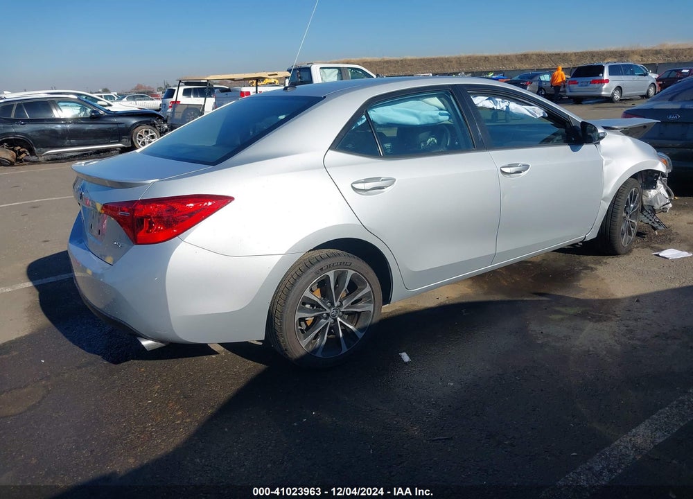 2018 TOYOTA COROLLA XSE VIN: 2T1BURHE0JC042595
