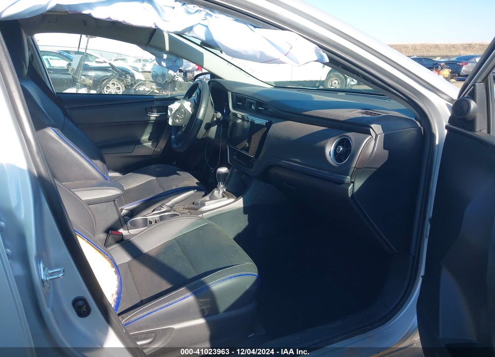 2018 TOYOTA COROLLA XSE VIN: 2T1BURHE0JC042595