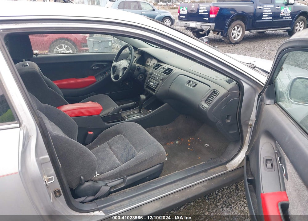 2001 HONDA ACCORD 2.3 LX VIN: 1HGCG32641A029994
