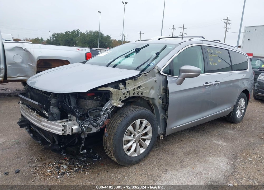 2019 CHRYSLER PACIFICA TOURING L VIN: 2C4RC1BG8KR583036