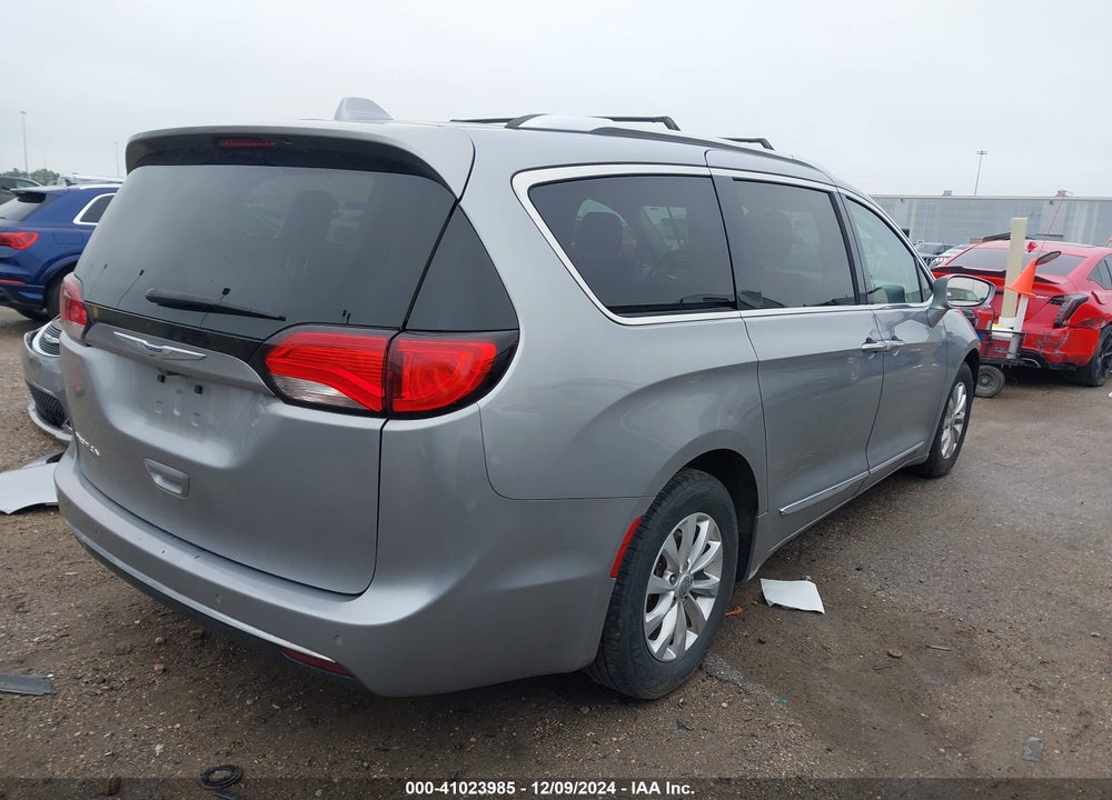 2019 CHRYSLER PACIFICA TOURING L VIN: 2C4RC1BG8KR583036