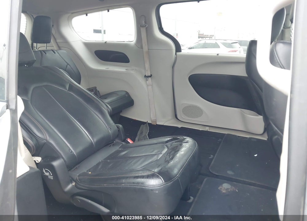 2019 CHRYSLER PACIFICA TOURING L VIN: 2C4RC1BG8KR583036