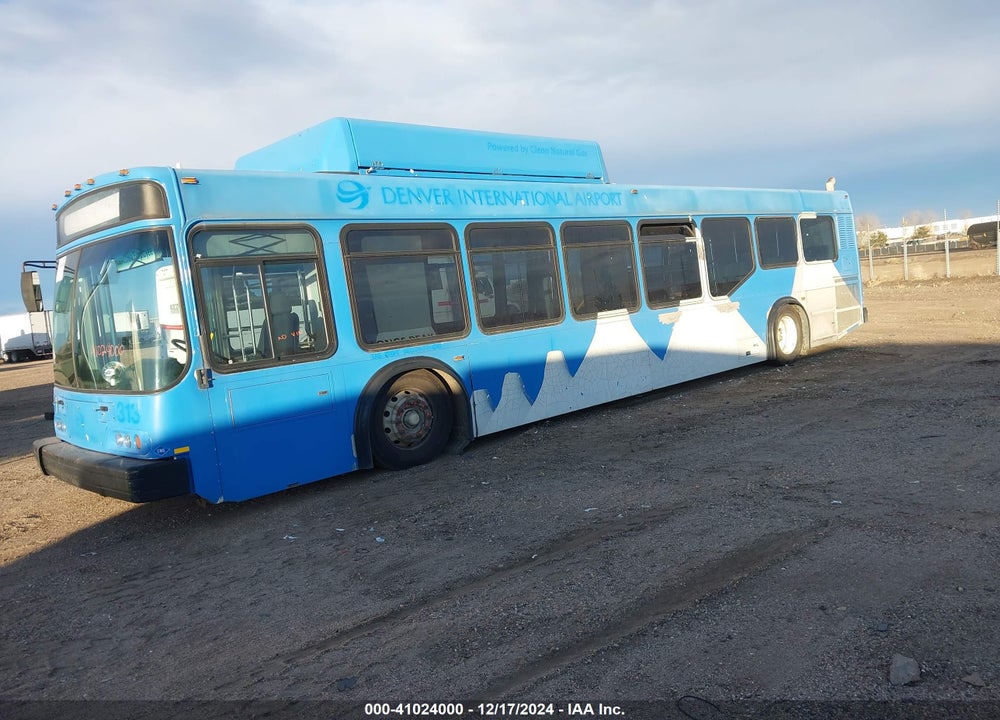 2009 EL DORADO AXESS VIN: 1N9APALG19C084095