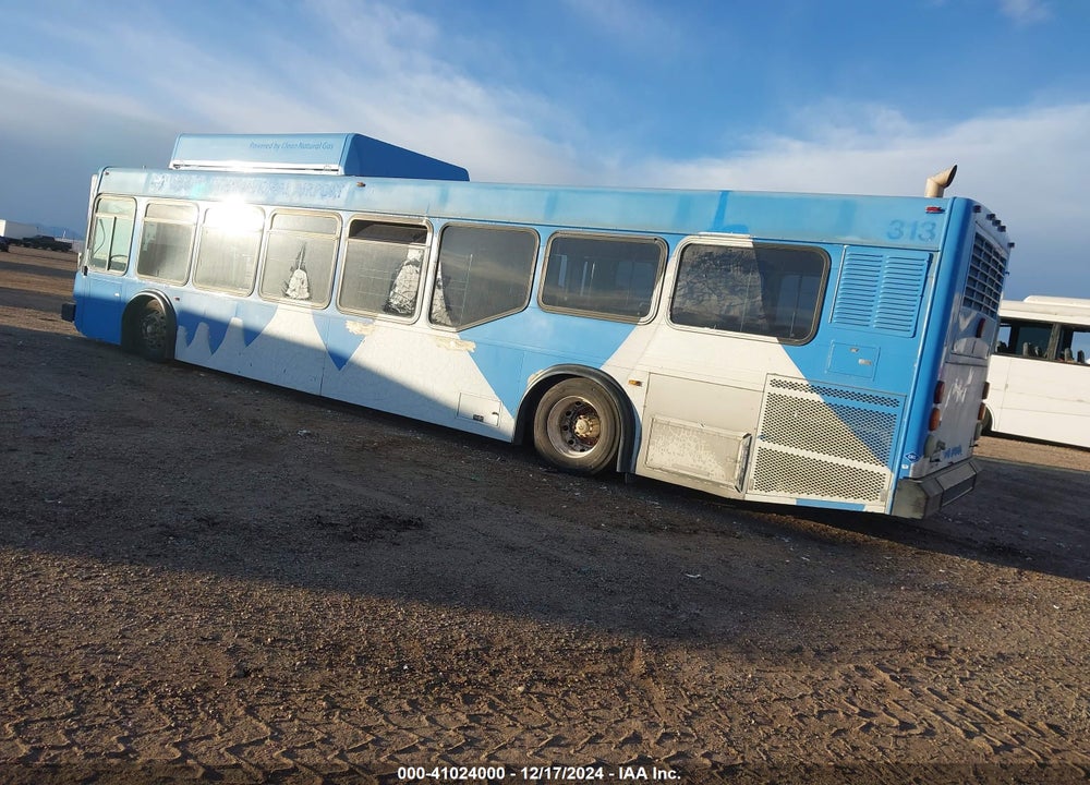 2009 EL DORADO AXESS VIN: 1N9APALG19C084095