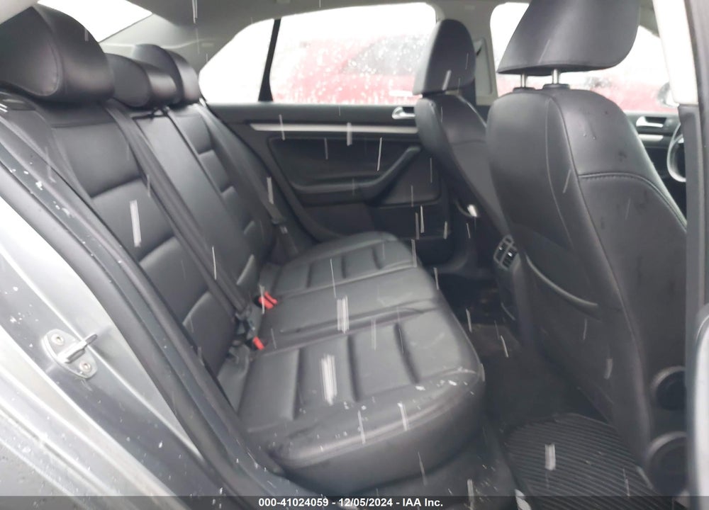 2010 VOLKSWAGEN JETTA LIMITED EDITION VIN: 3VWRZ7AJ6AM164880