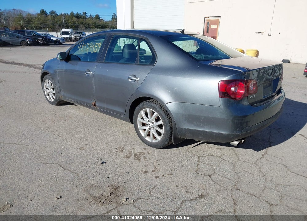 2010 VOLKSWAGEN JETTA LIMITED EDITION VIN: 3VWRZ7AJ6AM164880