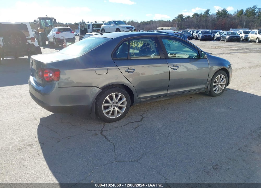2010 VOLKSWAGEN JETTA LIMITED EDITION VIN: 3VWRZ7AJ6AM164880
