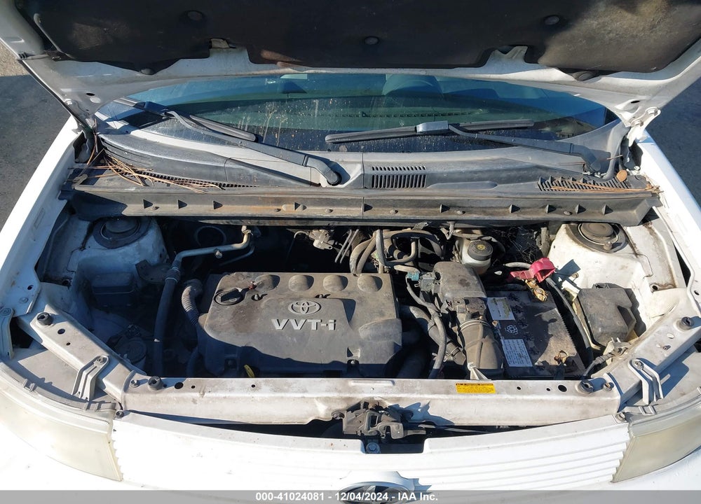 2004 SCION XB VIN: JTLKT324640151310