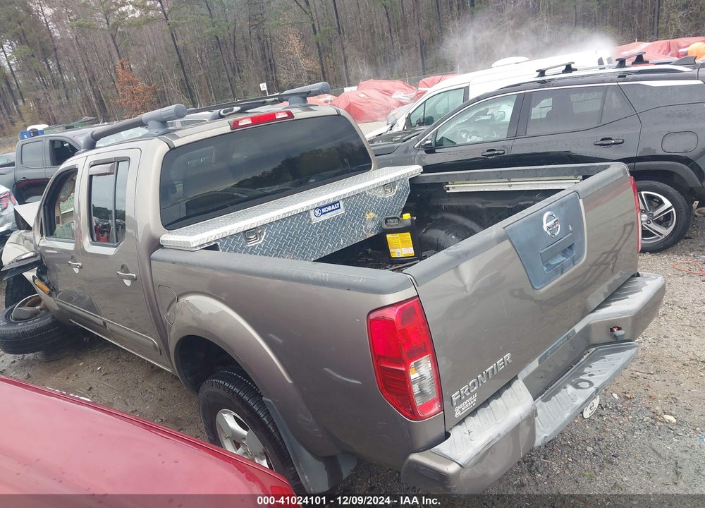2005 NISSAN FRONTIER LE VIN: 1N6AD07W75C464750