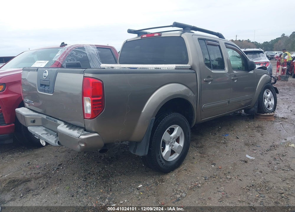 2005 NISSAN FRONTIER LE VIN: 1N6AD07W75C464750