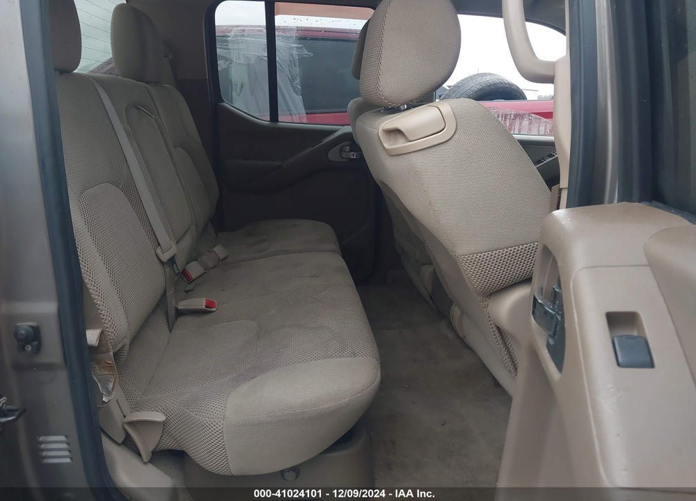 2005 NISSAN FRONTIER LE VIN: 1N6AD07W75C464750
