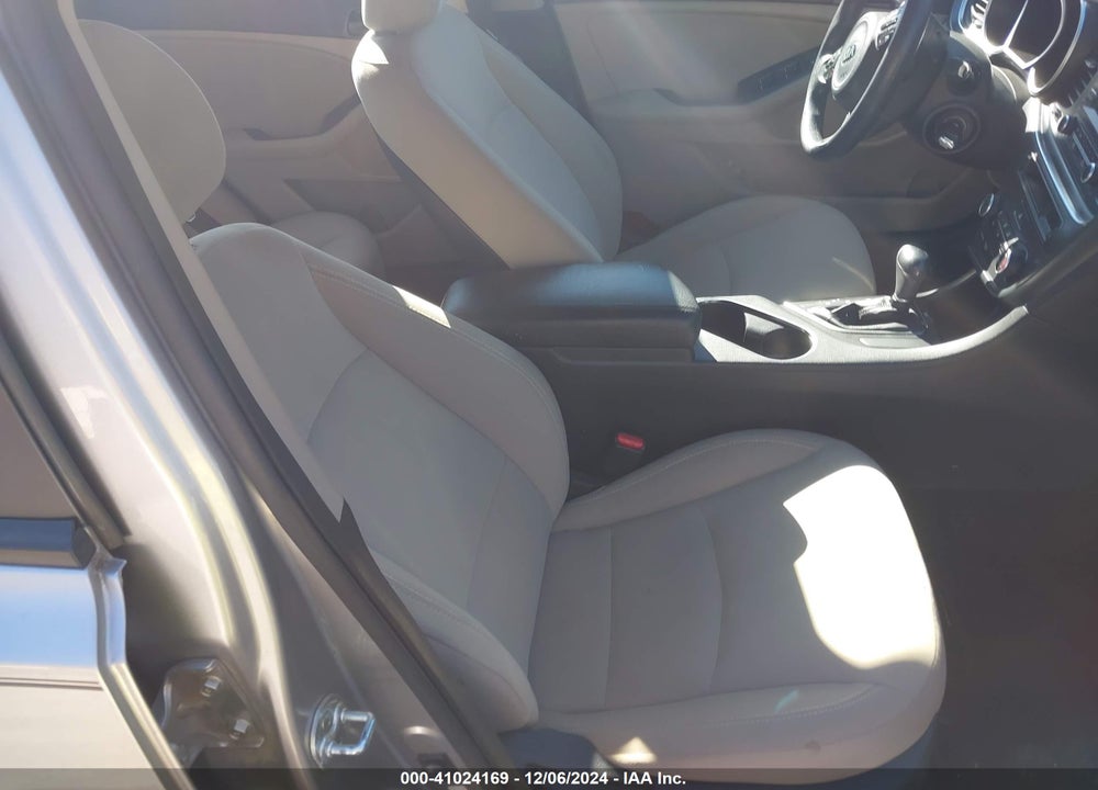 2015 KIA OPTIMA LX VIN: 5XXGM4A75FG475656