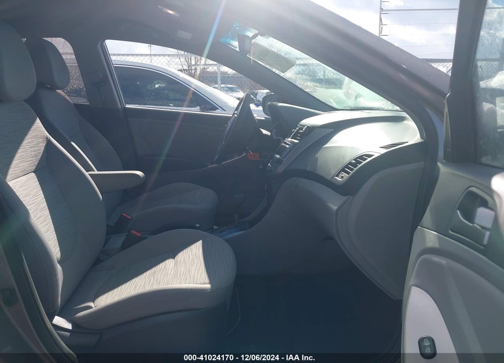 2017 HYUNDAI ACCENT SE VIN: KMHCT4AE1HU358469