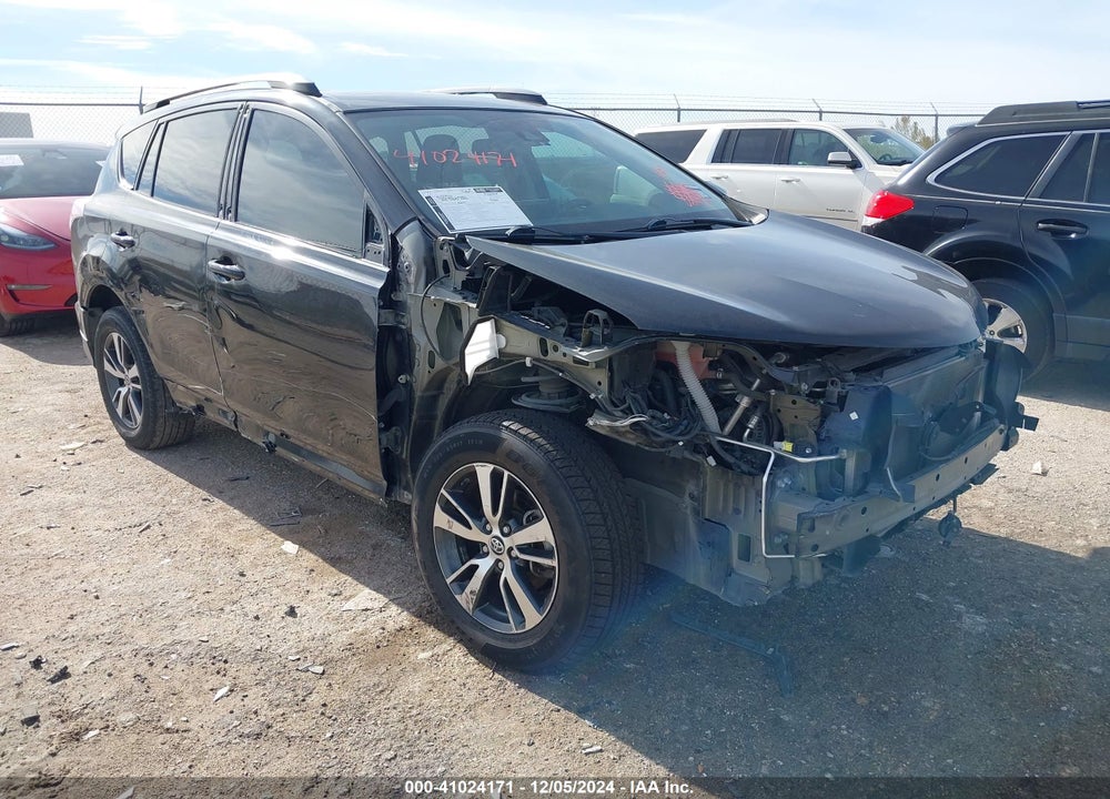 2018 TOYOTA RAV4 XLE VIN: 2T3WFREV8JW503788