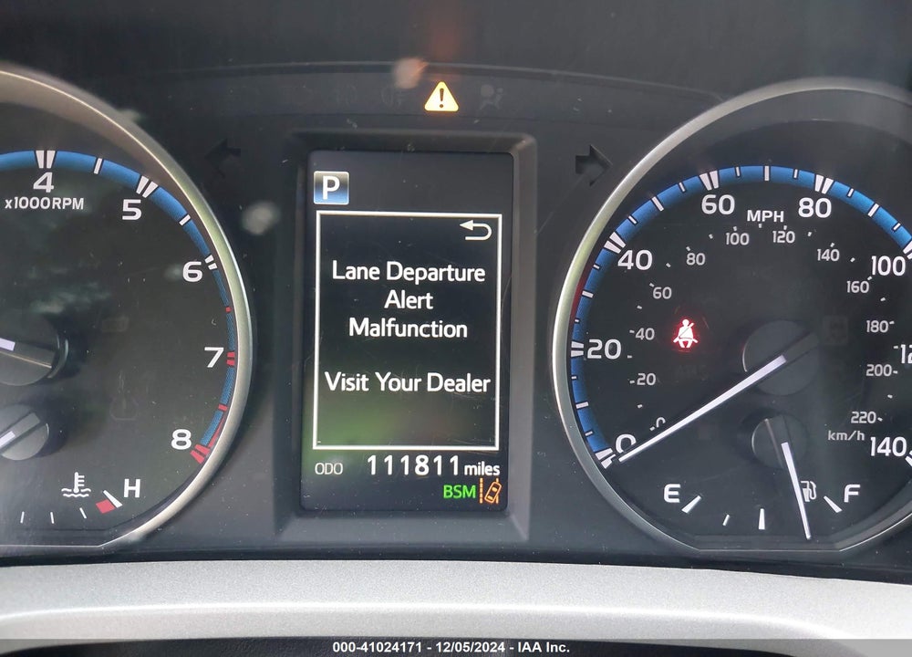 2018 TOYOTA RAV4 XLE VIN: 2T3WFREV8JW503788