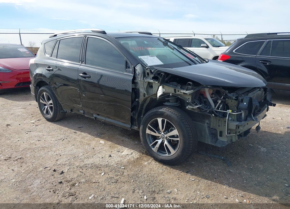 2018 TOYOTA RAV4 XLE VIN: 2T3WFREV8JW503788