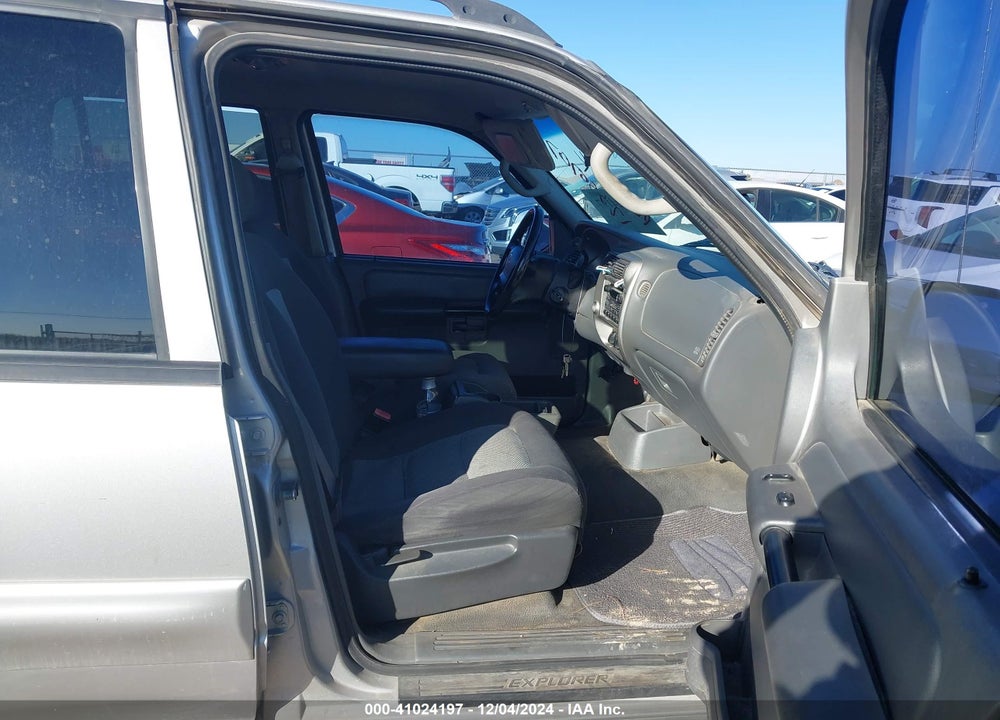 2005 FORD EXPLORER SPORT TRAC ADRENALIN/XLS/XLT VIN: 1FMZU67K15UB36154