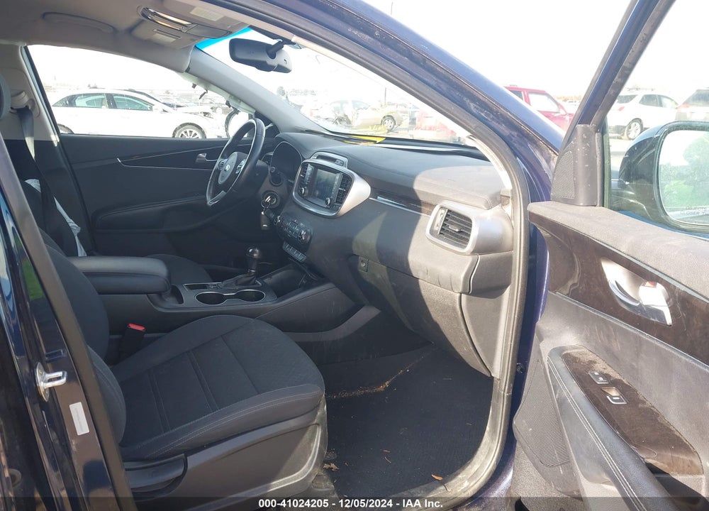 2018 KIA SORENTO 2.4L LX VIN: 5XYPGDA36JG358323