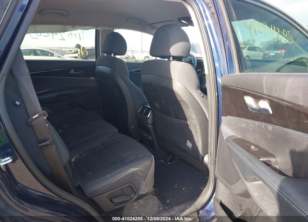 2018 KIA SORENTO 2.4L LX VIN: 5XYPGDA36JG358323