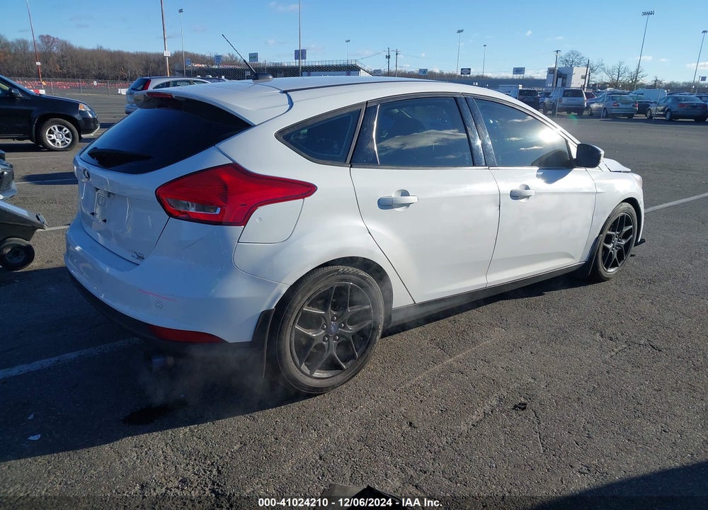 2016 FORD FOCUS VIN: 1FADP3K26GL250550