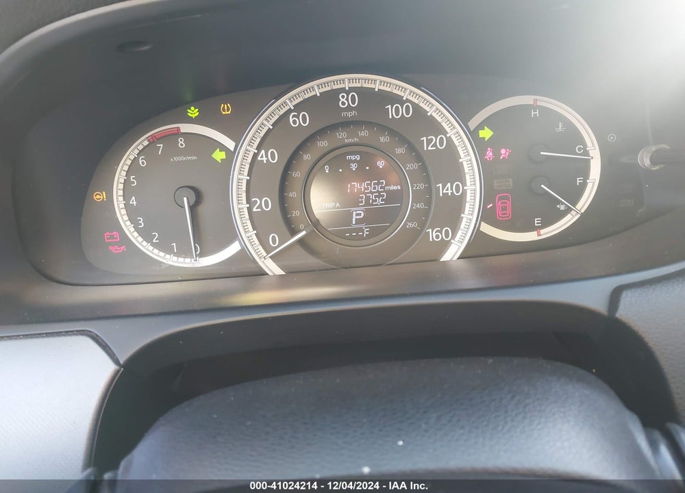 2014 HONDA ACCORD VIN: 1HGCR2F37EA107985