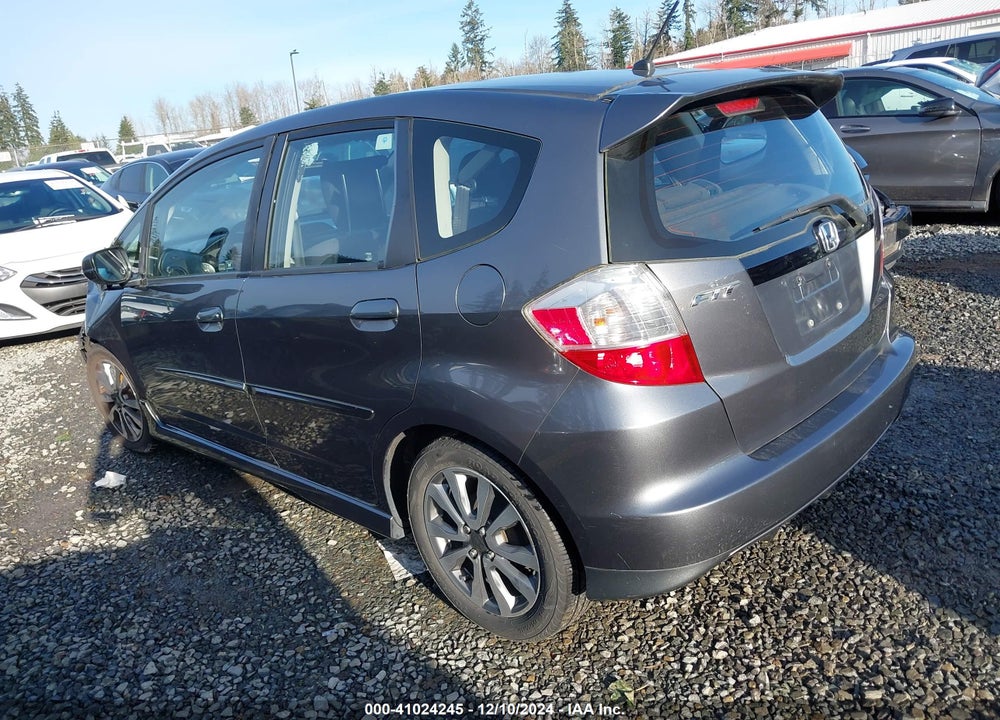 2012 HONDA FIT SPORT VIN: JHMGE8H52CC009198
