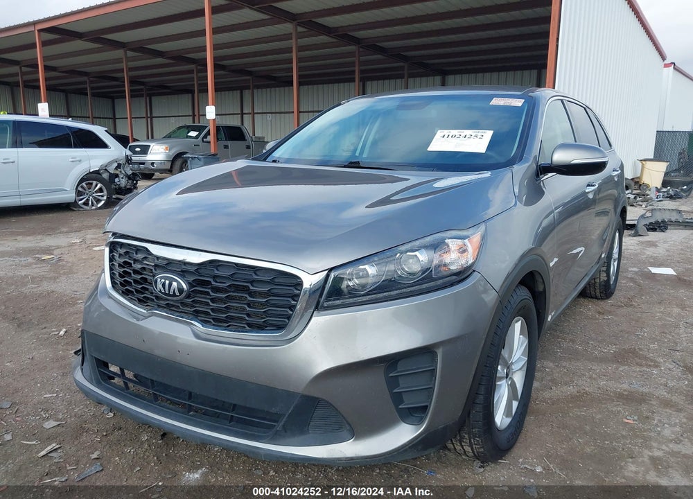 2019 KIA SORENTO 3.3L LX VIN: 5XYPGDA52KG488358