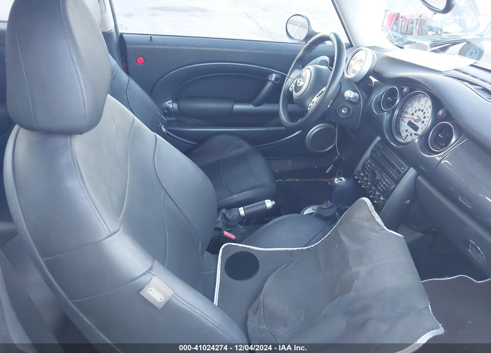 2004 MINI COOPER VIN: WMWRC33444TJ61399