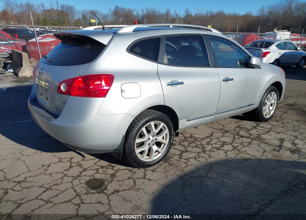 2013 NISSAN ROGUE SV W/SL PKG VIN: JN8AS5MV7DW636584