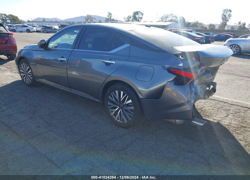 2023 NISSAN ALTIMA SV FWD VIN: 1N4BL4DV5PN372594