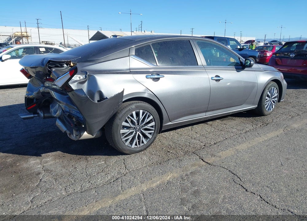2023 NISSAN ALTIMA SV FWD VIN: 1N4BL4DV5PN372594