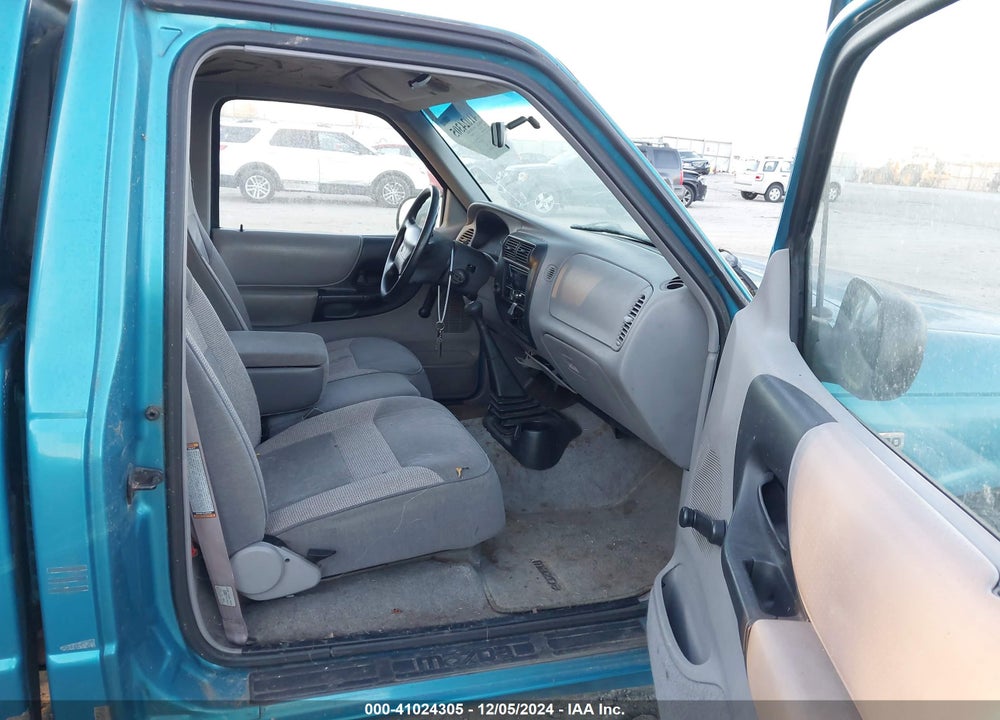 1996 MAZDA B2300 VIN: 4F4CR12A9TTM38685