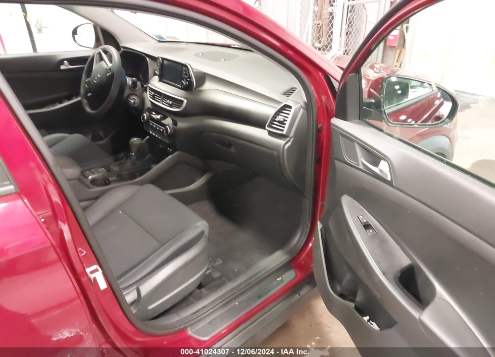 2020 HYUNDAI TUCSON SE VIN: KM8J2CA4XLU241364