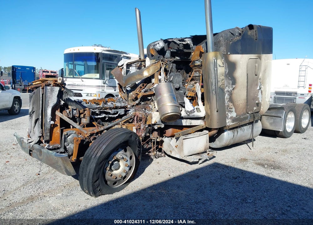 1998 PETERBILT 379 VIN: 1XP5DR9X2WD449632