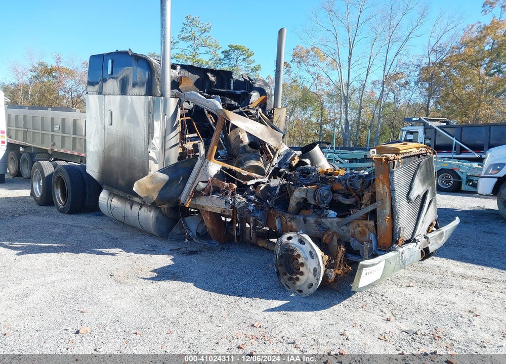 1998 PETERBILT 379 VIN: 1XP5DR9X2WD449632
