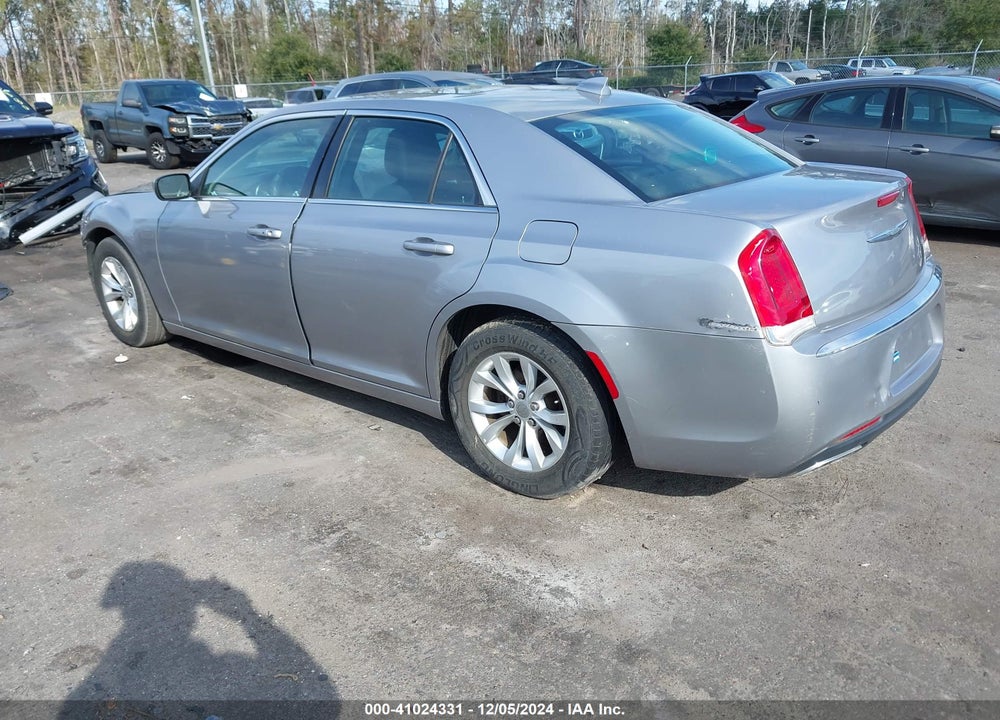 2015 CHRYSLER 300 LIMITED VIN: 2C3CCAAG3FH930201