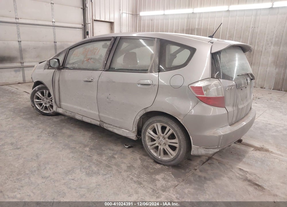 2010 HONDA FIT VIN: JHMGE8H43AS023931