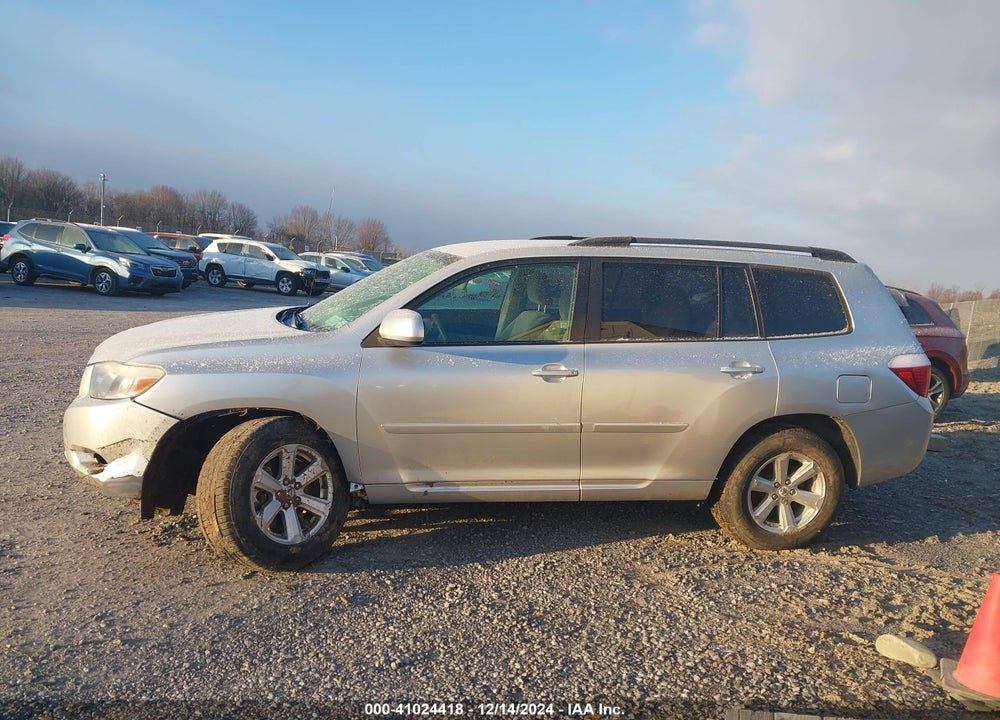2010 TOYOTA HIGHLANDER BASE V6 VIN: 5TDBK3EHXAS023688