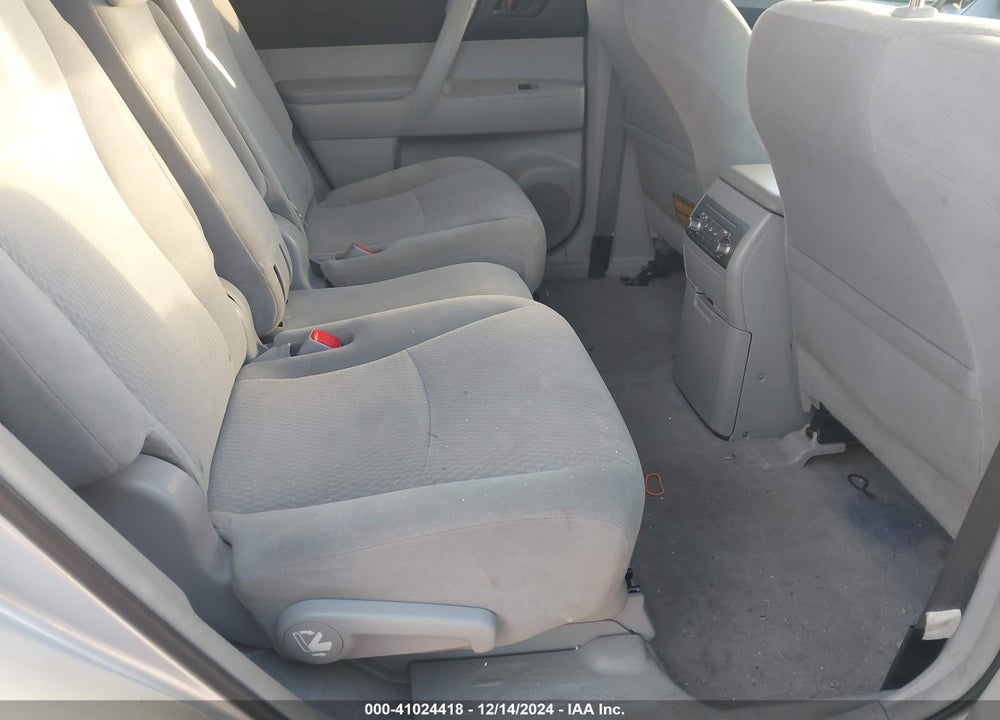 2010 TOYOTA HIGHLANDER BASE V6 VIN: 5TDBK3EHXAS023688