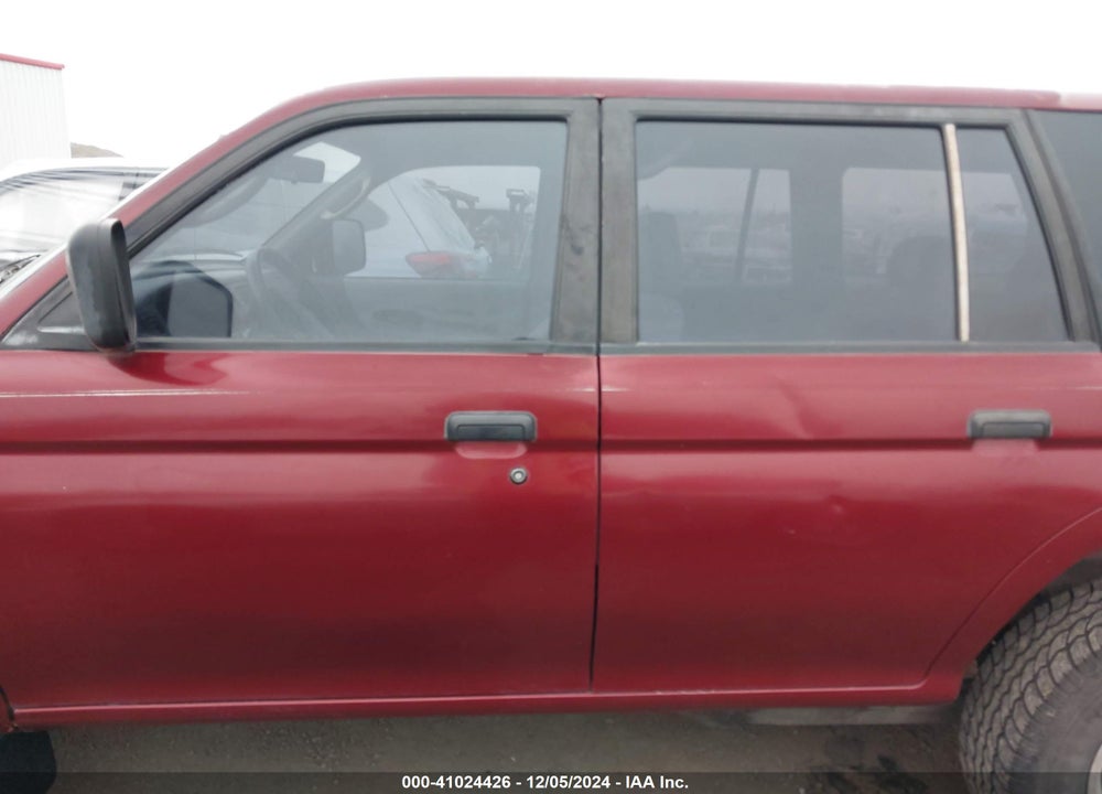 2001 MITSUBISHI MONTERO SPORT ES/LS VIN: JA4LS21H81P057122