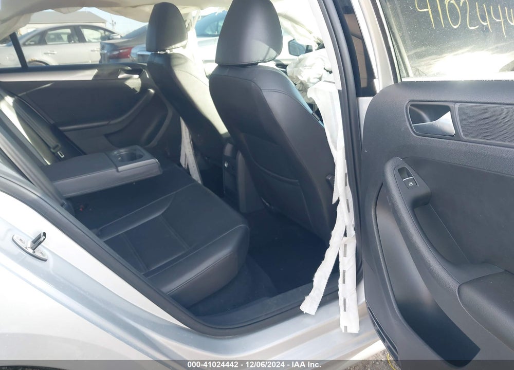 2014 VOLKSWAGEN JETTA 1.8T SE VIN: 3VWD17AJ6EM419874
