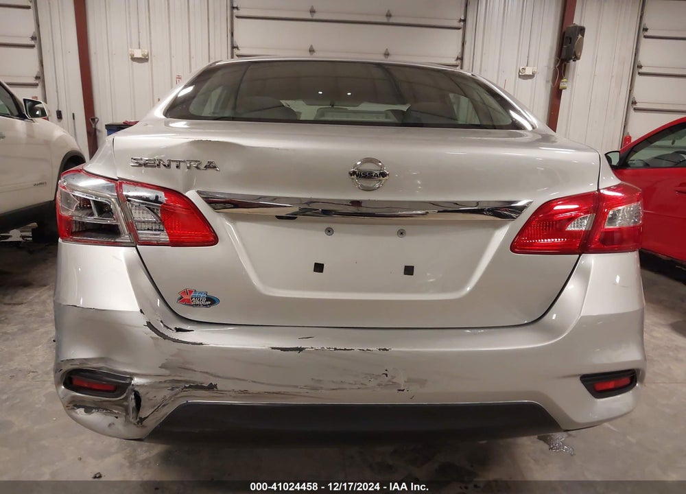 2018 NISSAN SENTRA VIN: 3N1AB7AP2JY282154