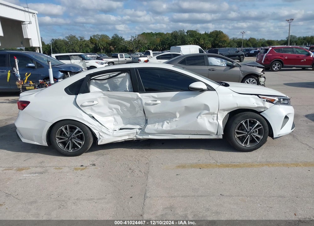 2023 KIA FORTE VIN: 3KPF24AD3PE679289