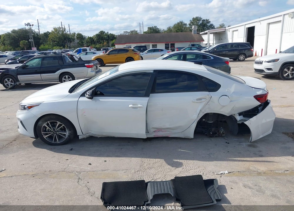2023 KIA FORTE VIN: 3KPF24AD3PE679289